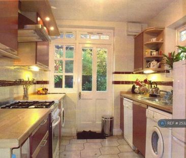 1 bedroom in a house share to rent - Photo 5