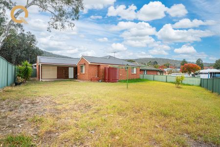 17 Banksia Street, West Albury NSW 2640 - House For Rent | Domain - Photo 2