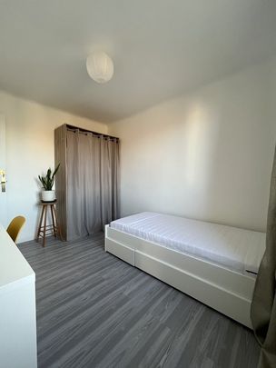T1 - Photo 1