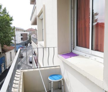 T2, 480€ H.C, Nîmes, rue Sainte-Félicité, 43m² - Photo 4