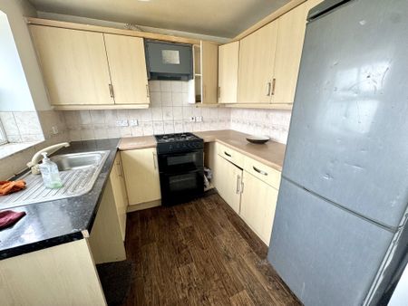 Tollgate Drive, Greater London, UB4 - Photo 5