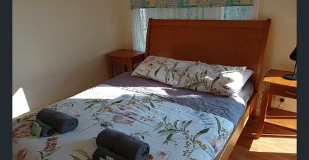 Fully Furnished Garden Studio Apartment – All Bills Included! - Photo 3
