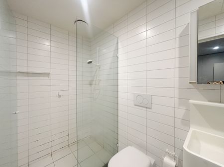 **LEASE TRANSFER** FULLY FURNISHED 2BED 2BATH apartment for rent in CBD opposite to Victoria Market - Photo 5