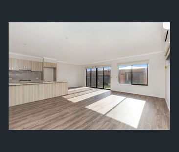Brand New Luxury Living in the Heart of Berwick - Photo 1