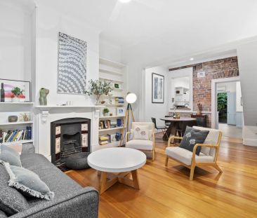 Fully furnished classic terrace retreat with rapid access into the ... - Photo 5