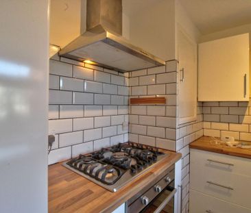 2 bedroom maisonette to rent - Photo 3