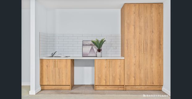 Relaxed lifestyle in a superior setting. - Photo 1