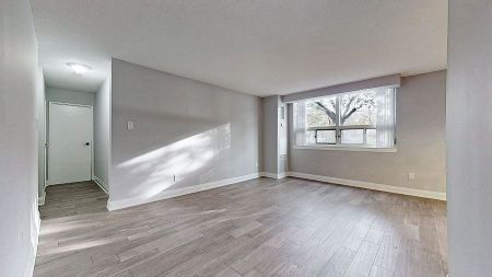 For Lease - 7451 Yonge Street Unit# 101, Markham, Ontario - Photo 2