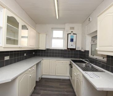 3 bedroom terraced house to rent - Photo 5