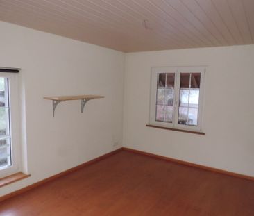 Spacious 3.5-room apartment with sunny balcony in Schnotwill - Photo 3