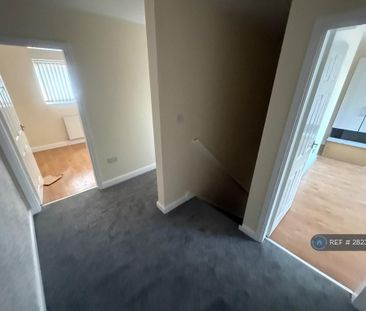 3 bedroom detached house to rent - Photo 6