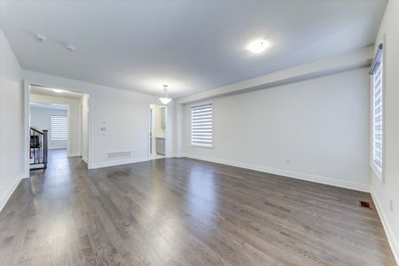 For Lease - 14 Hitching Post N/A Unit# Main, Georgina, Ontario - Photo 4