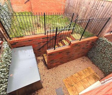 Finch Close, Exeter, EX2 - Photo 5