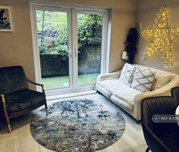 5 bedroom detached house to rent - Photo 3