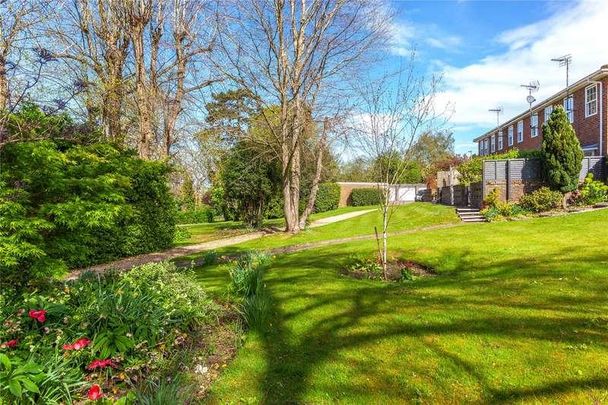 Hill Lands, Wargrave, Reading, Berkshire, RG10 - Photo 1