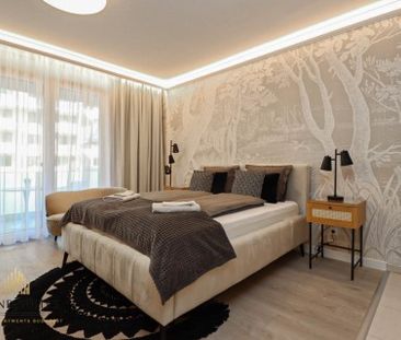 Corvin sétány - Fotó 4