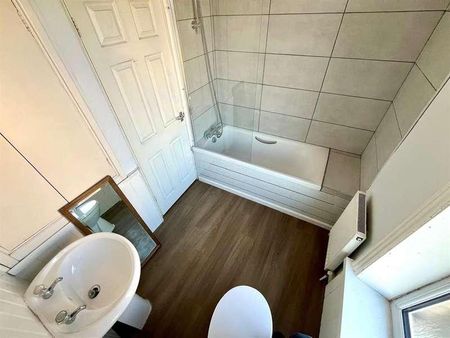 Chaster Street, Batley, WF17 - Photo 3