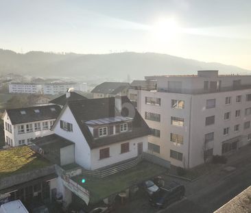 ZENTRAL, GROSSZÜGIG, MIT BALKON - Photo 1