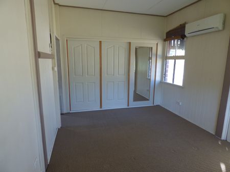 Three Bedroom House + Deck! - Photo 3