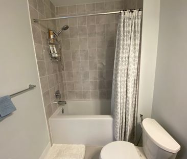 For Lease - 1458 Yellow Rose Circle, Oakville, Ontario - Photo 1