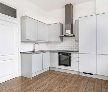 Petunia Court, New Malden, KT3 - Photo 4