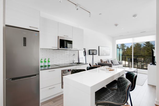 For Lease - 120 Carrick Trail Unit# 404, Gravenhurst, Ontario - Photo 1