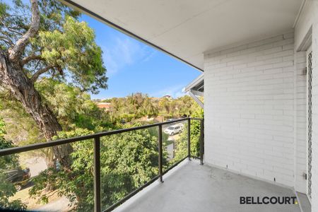 Light-Filled Living in Riverside Como - Photo 3