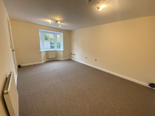 4 bedroom detached house to rent - Photo 1