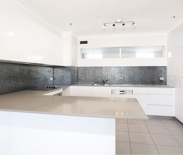 2502/3422 Surfers Paradise Boulevard, Surfers Paradise QLD 4217 - A... - Photo 4