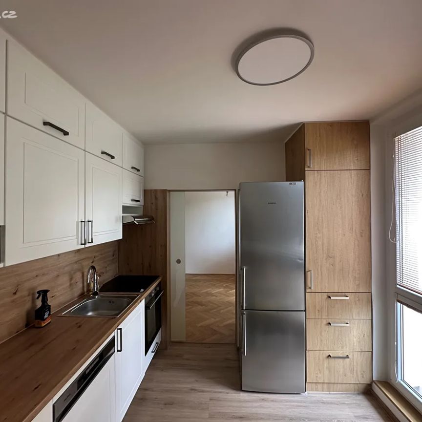 Pronájem bytu 3+1 69 m² - Photo 1