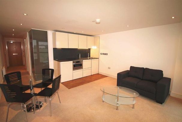 1 bedroom flat to rent - Photo 1