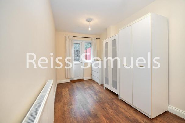 6 bedroom semi-detached house to rent - Photo 1