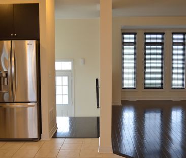 For Lease - 76 Rustle Woods Avenue, Markham, Ontario - Photo 4