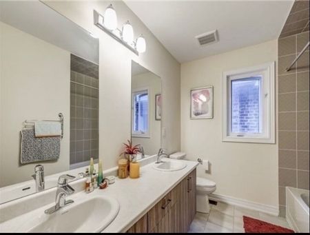 For Lease - 67 Duggan Street, Aurora, Ontario - Photo 4