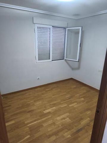 Flat - Elche (Plaza Crevillente-Juzgados) - Photo 3