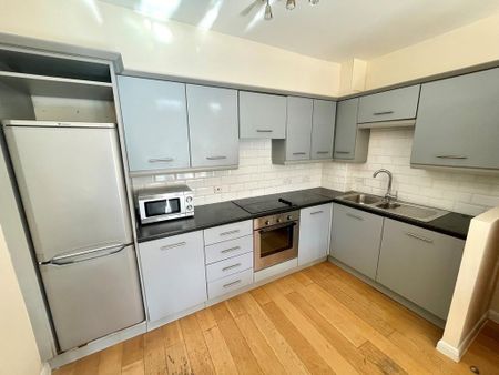 2 bedroom flat to rent - Photo 4