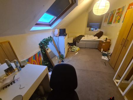 2 Bed - 17 Quarry Street, Woodhouse, Leeds - LS6 2JU - Student - Photo 2