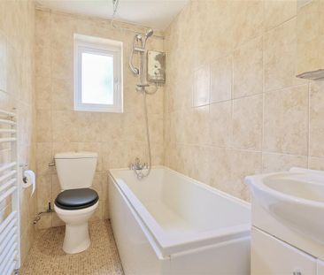 2 bedroom Terraced House to rent in Hunters Road, Spital Tongues, N... - Photo 5