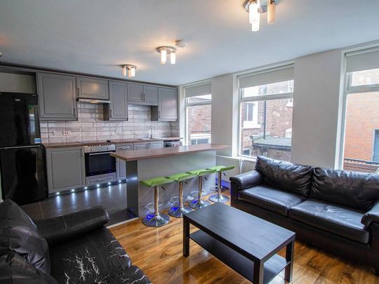 3 bedroom apartment to rent - Photo 1