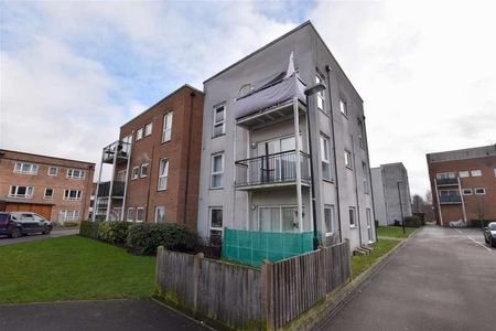 Thornton Side, Redhill, RH1 - Photo 5