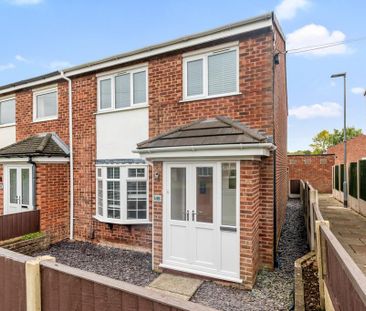 3 bedroom terraced house to rent - Photo 5