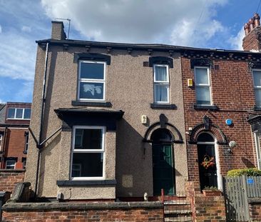 2 Bed Semi-Detached House, Whingate Grove, LS12 - Photo 5