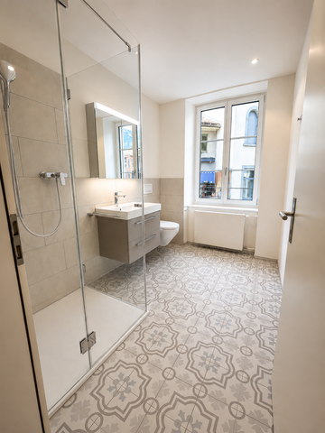 Exklusive 4.5-Zimmer-Maisonettewohnung mit Terrasse - Photo 4