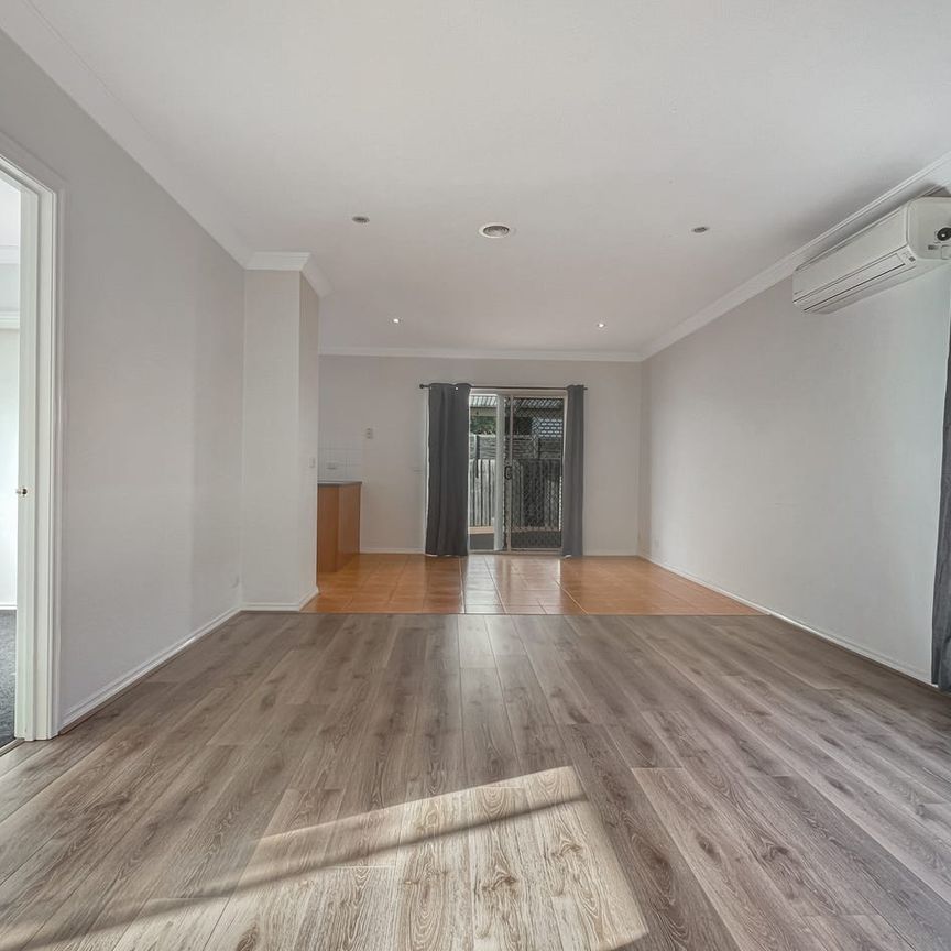 Comfortable Three-Bedroom Home Close to Pacific Werribee - Photo 1