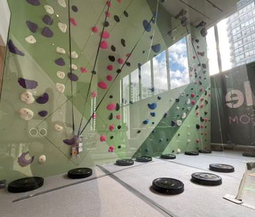 For Lease - 395 SQUARE ONE Drive Unit# 702, Mississauga, Ontario - Photo 2