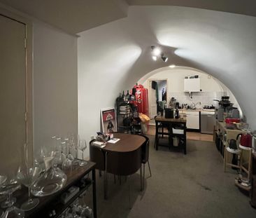 Te huur midden in het Centrum aan de Oudegracht een mooi 3-kamer ap... - Photo 2