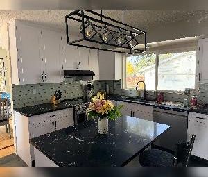 4 Bed 3 Bath Family Home in Brentwood - Photo 5