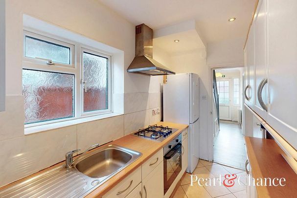 3 bedroom semi-detached house to rent - Photo 1