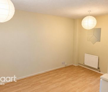 2 bedroom semi-detached house to rent - Photo 2