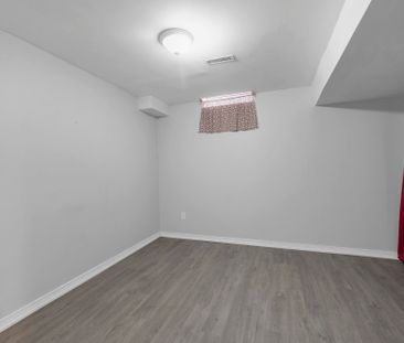 For Lease - 35 Ferri Crescent, Brampton, Ontario - Photo 6